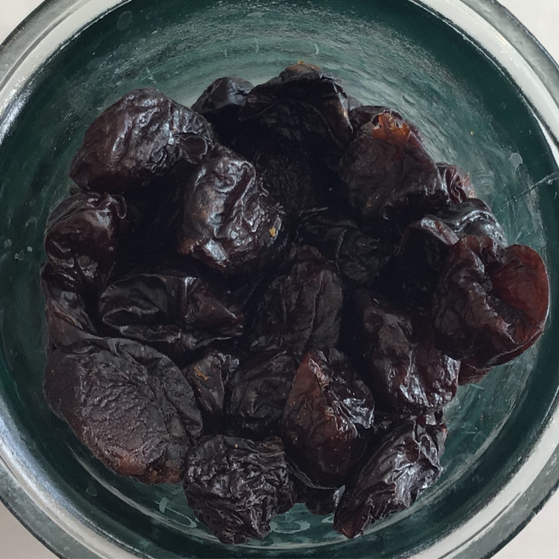 prunes with pits
