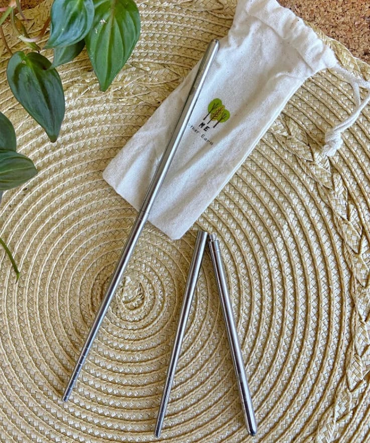 Me Mother Earth Collapsible Straw and Cutlery Set